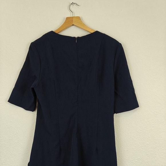 M.M. LaFleur New York Sheath Dress Navy Blue V-neck Short Sleeves Knee Length 8 - Picture 11 of 12